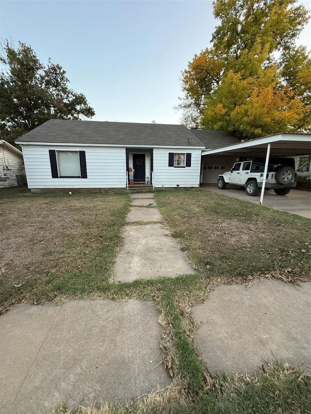 1107 W Cedar St, Coleman