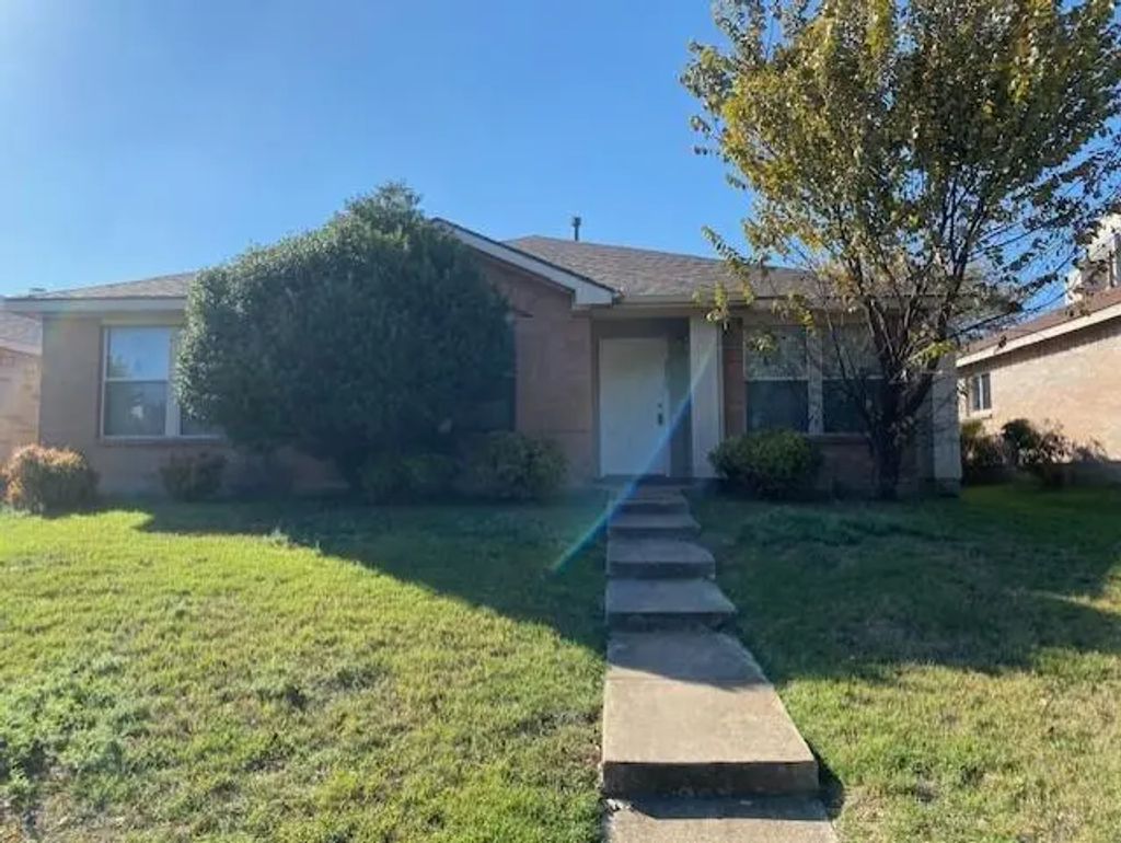 2937 Monticello Lane, Lancaster