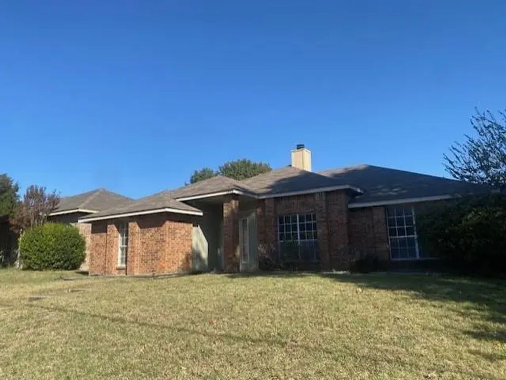 1512 Straus Road, Cedar Hill
