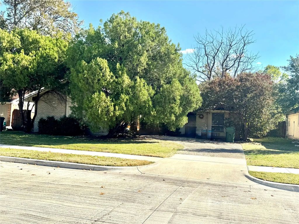 926 Key Colony Drive, Garland