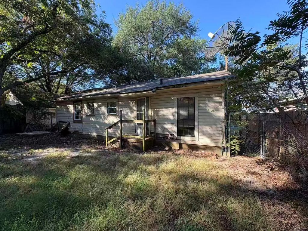 617 S Austin Street, Sherman