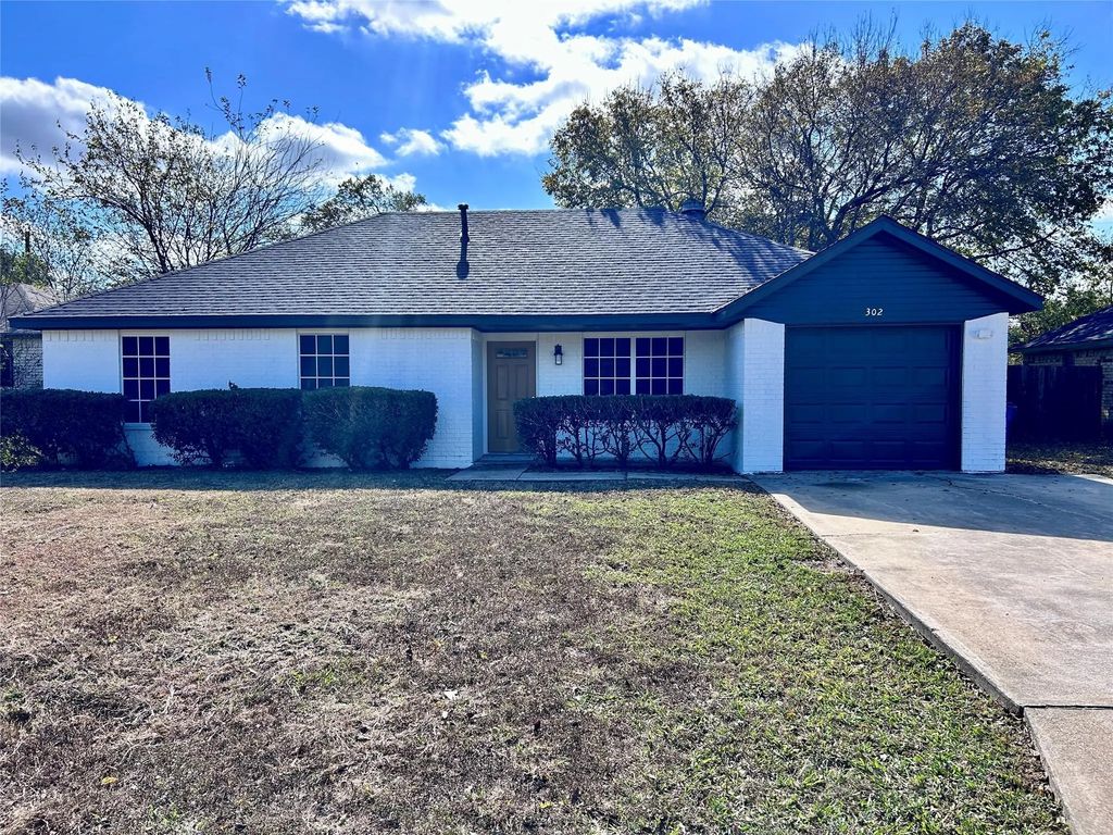 302 Monica Street, Glenn Heights