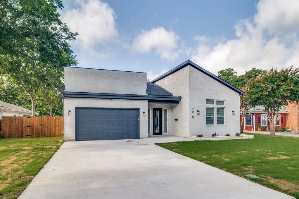 1010 W Avenue F, Garland