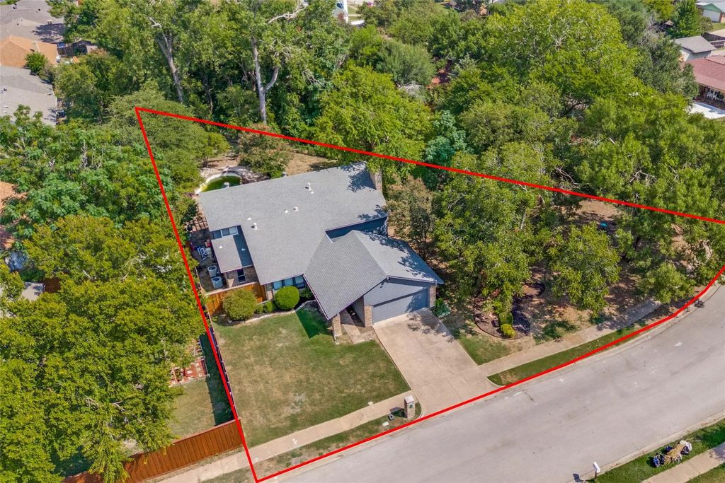 1906 Westcreek Drive, Garland
