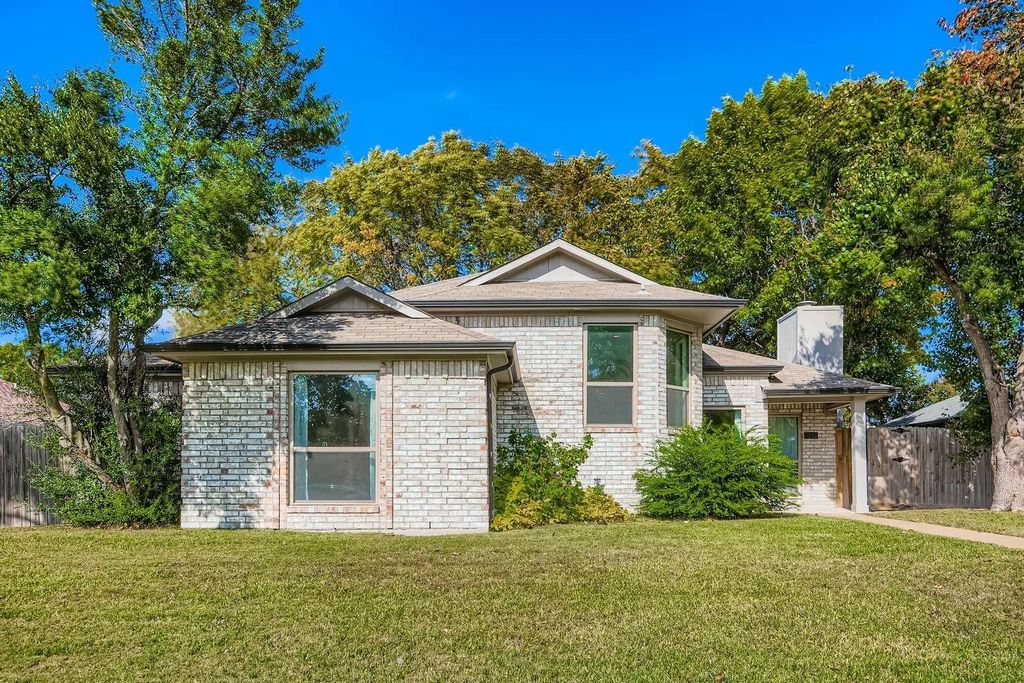 7713 Salzburg Drive, Rowlett