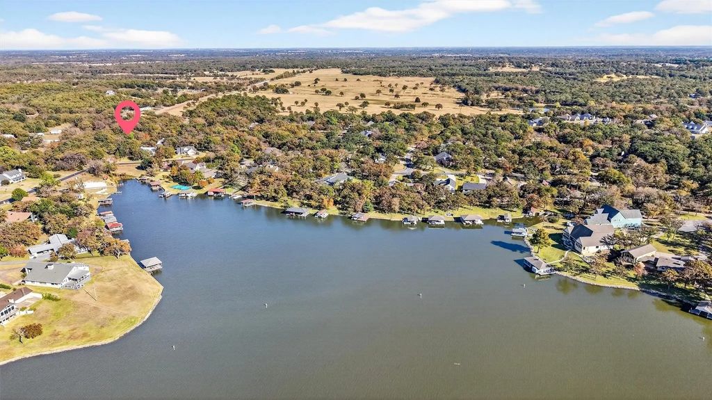 329 Comanche Drive, Lake Kiowa