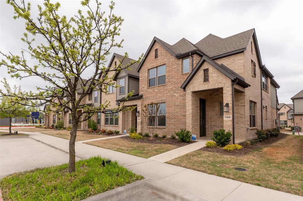 1960 Sweetwater Lane, Allen