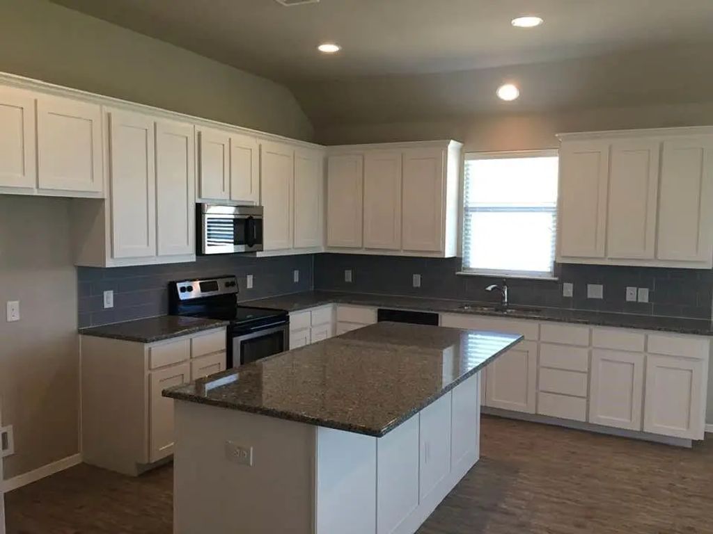 609 W Carpenter Street, Decatur