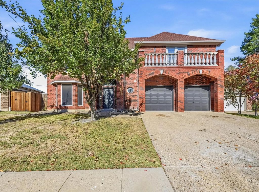 2705 Redstone Drive, Arlington