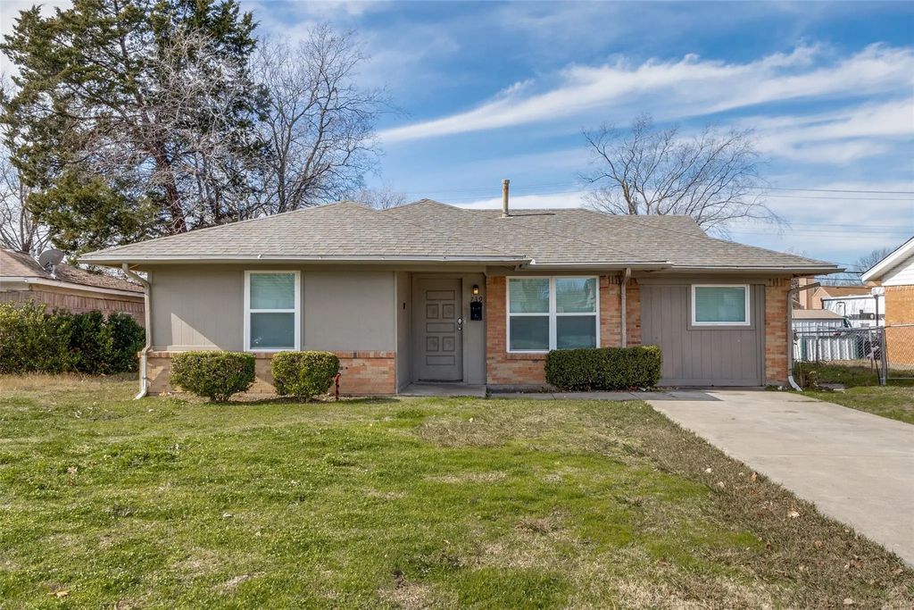 739 Royal Crest Drive, Mesquite