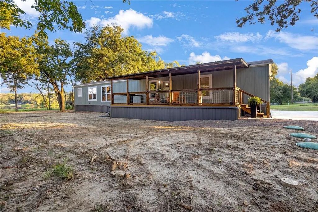 409 Willow, Wills Point