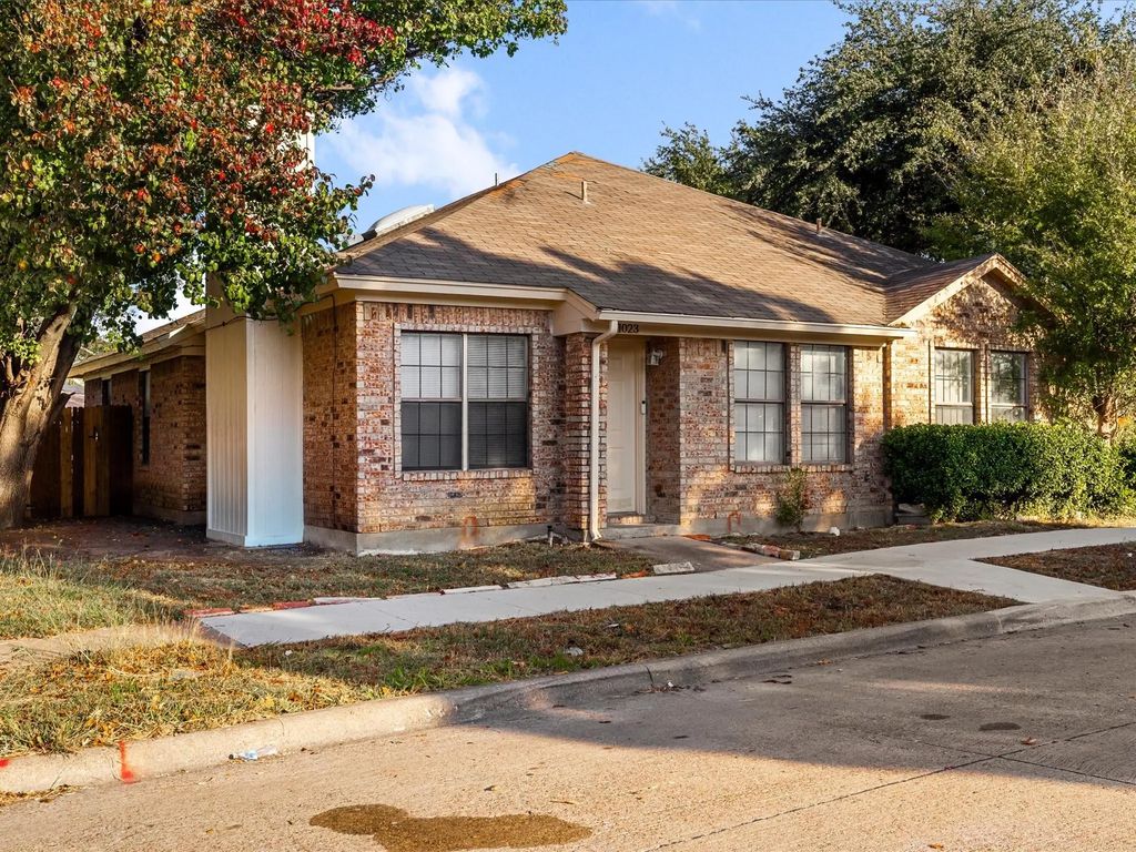 1023 Tennessee Trail, Arlington