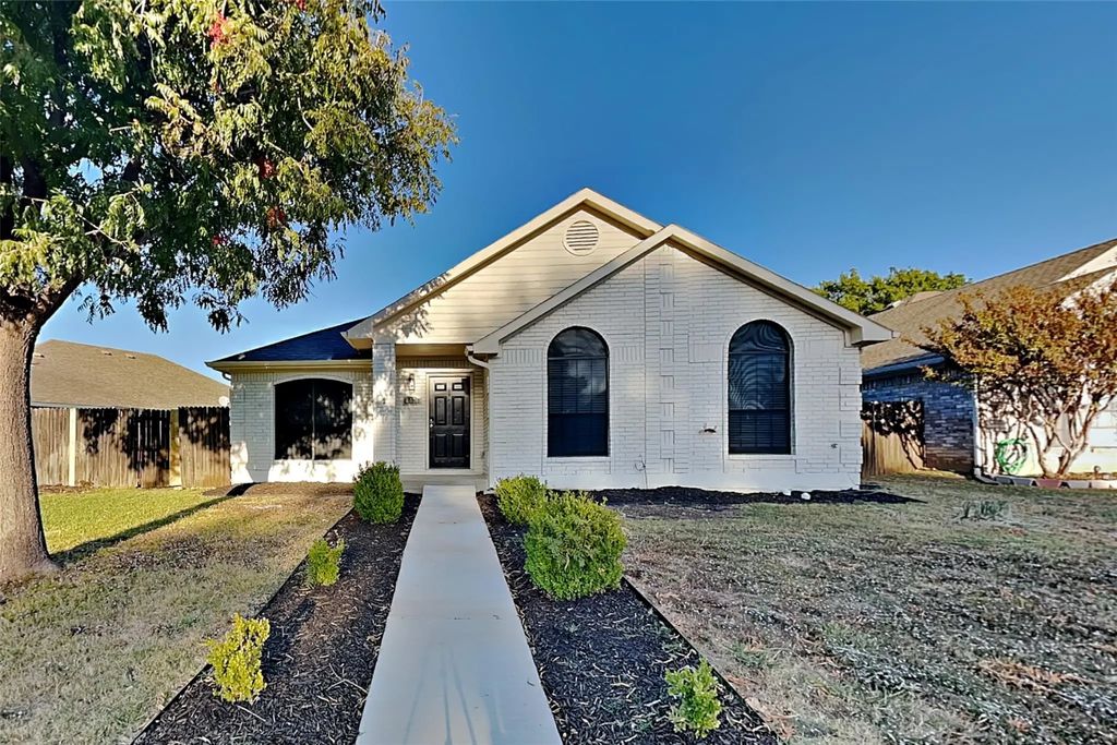 7008 Bentley Avenue, Fort Worth