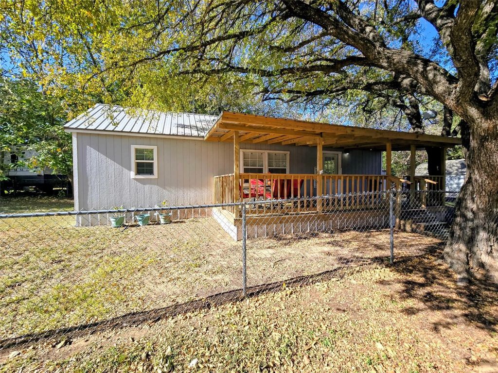 3807 Turquoise Trail, Granbury