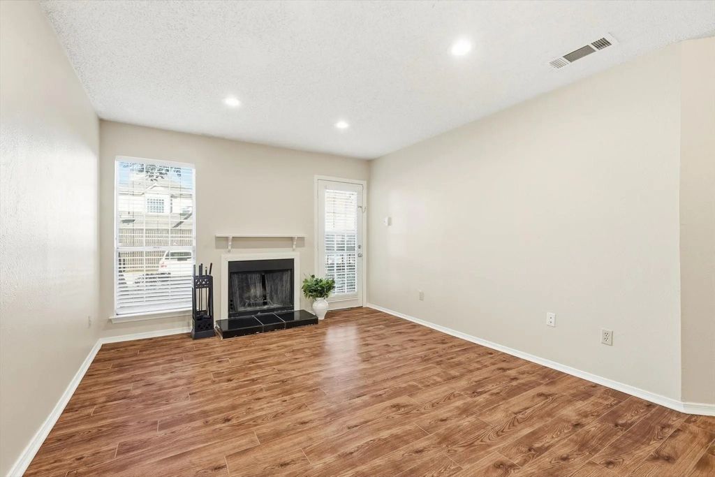 18333 Roehampton Drive 716, Dallas