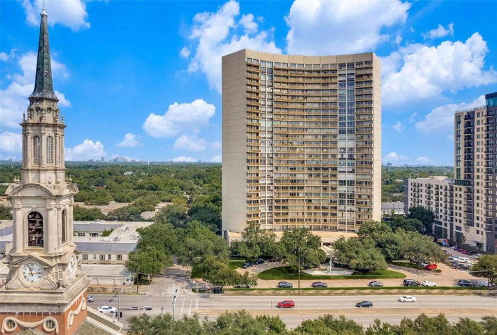 6211 W Northwest Highway 503, Dallas
