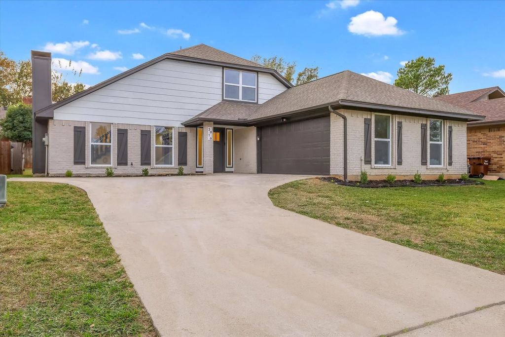3916 Waterford Way, Denton