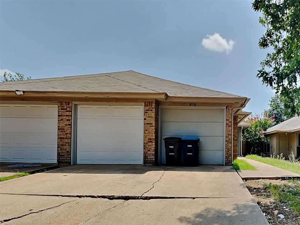 8531 Gatlinburg Drive, Fort Worth
