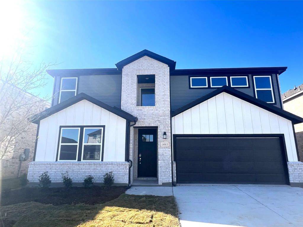 14913 Hierba Mora Drive, Fort Worth