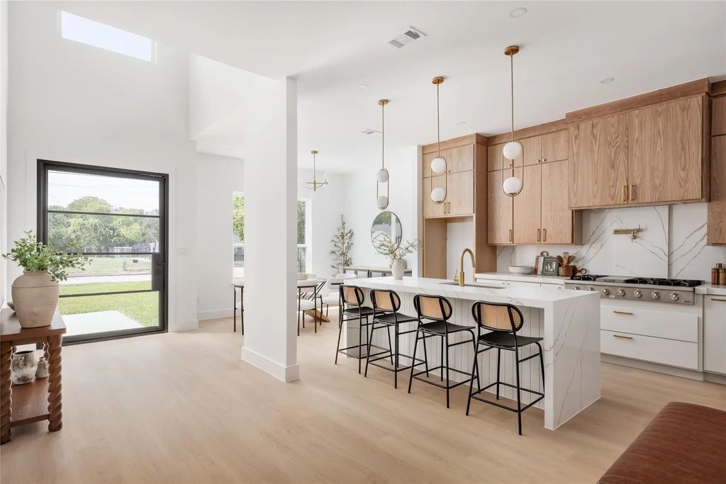 4046 Baker Avenue, Dallas