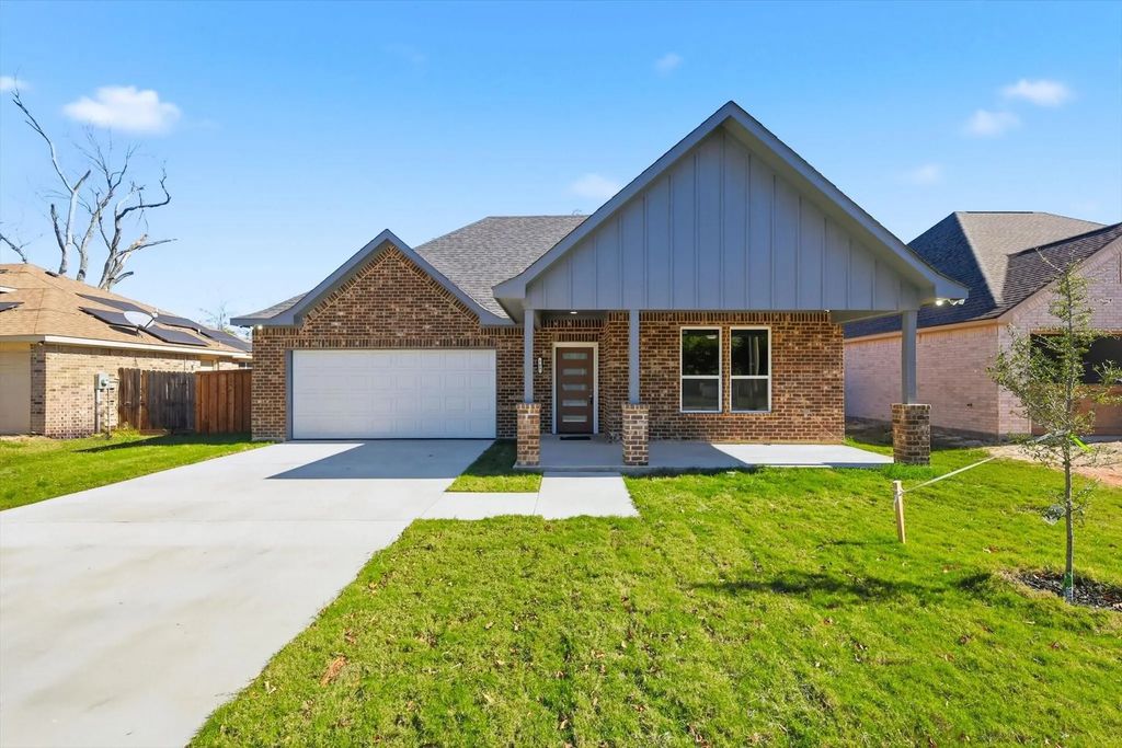 709 Bethlehem Street, Terrell