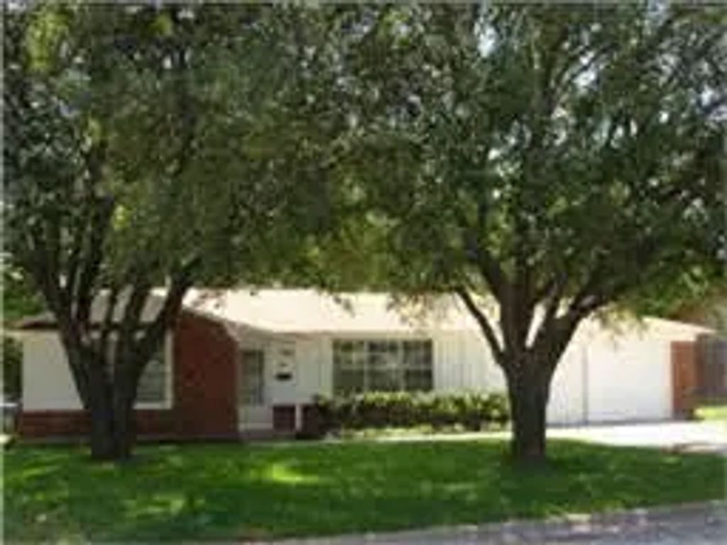 8101 Beechwood Drive, Benbrook