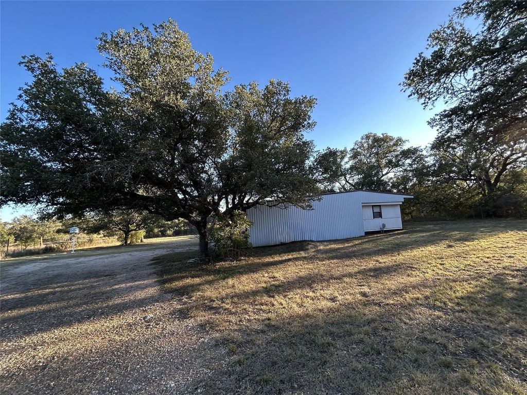 951 Fm 573 S, Mullin