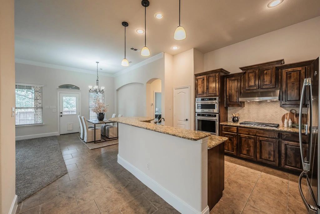 9905 Eddleman Court, Fort Worth