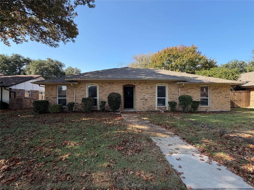 3401 Carriage Lane, Plano
