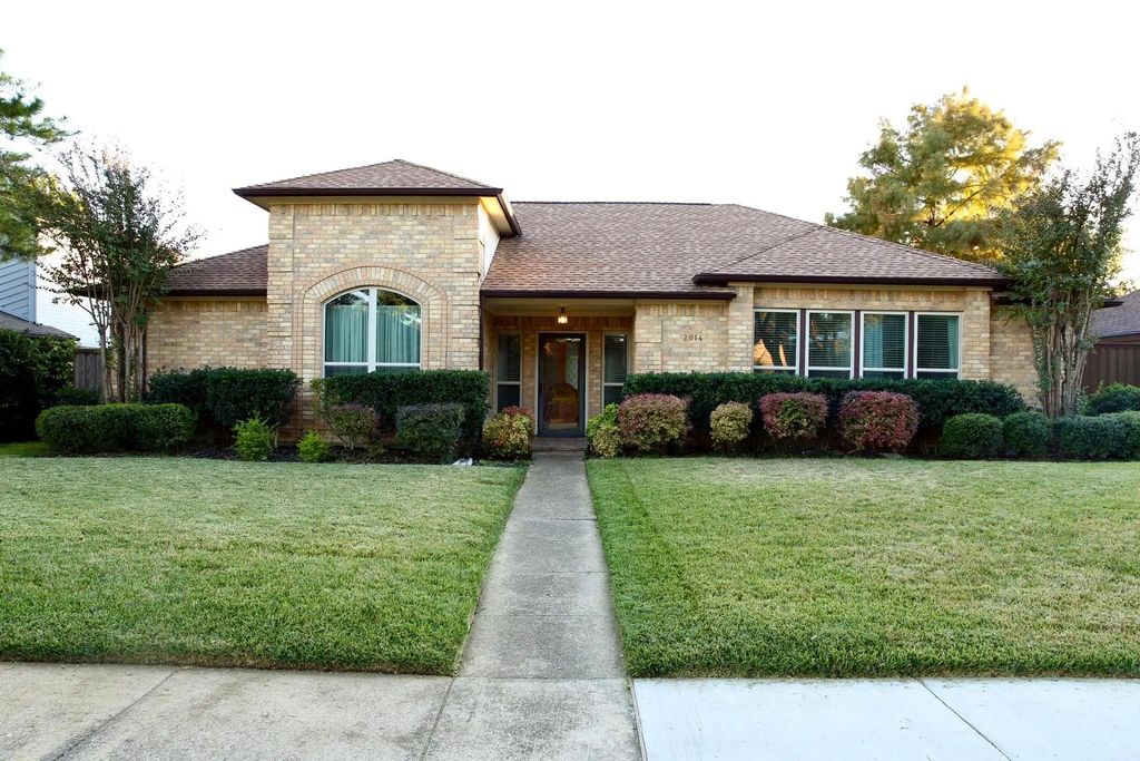 2014 E Branch Hollow Drive, Carrollton