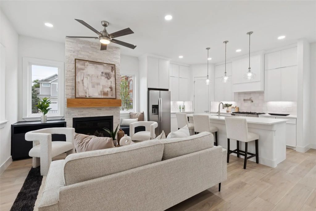 1000 W 10th Street, Dallas