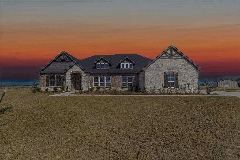 2212 Continent Court, Krum