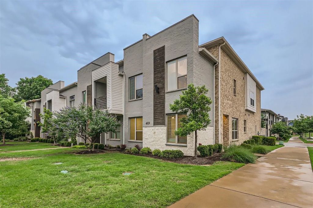 401 Division Street, Plano