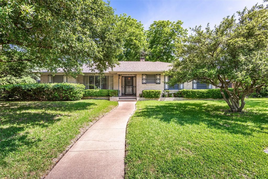 6105 E University Boulevard, Dallas