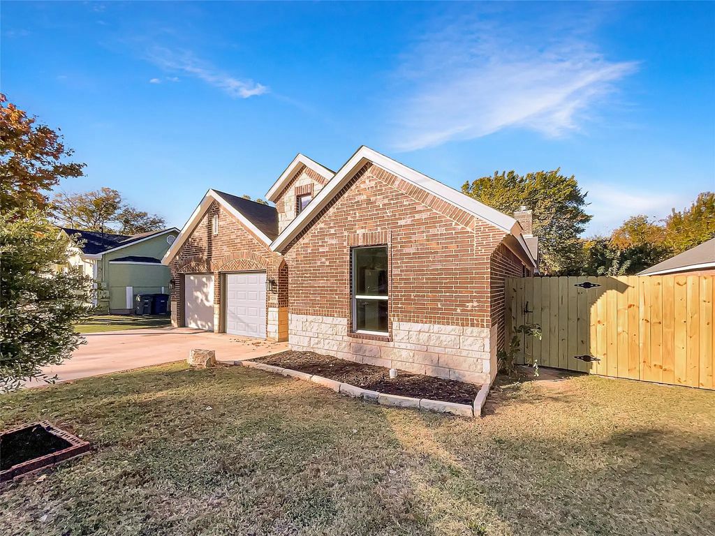 1211 Dacki Avenue, Dallas