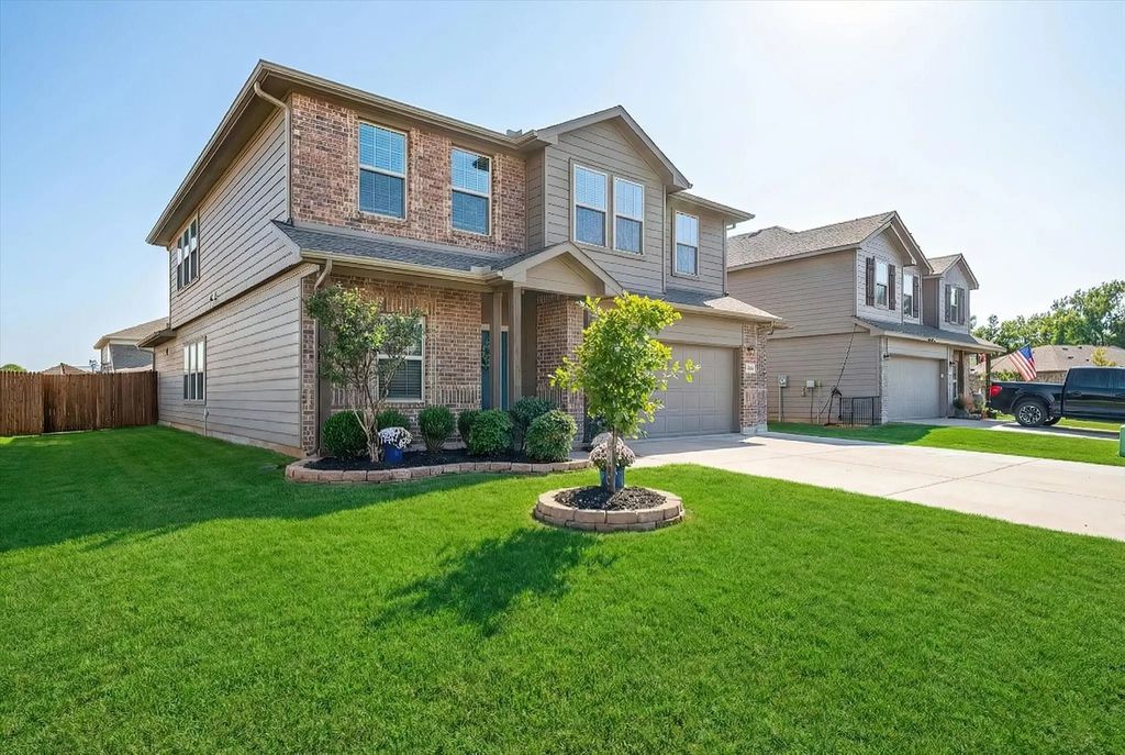 313 Countryside Drive, Aubrey