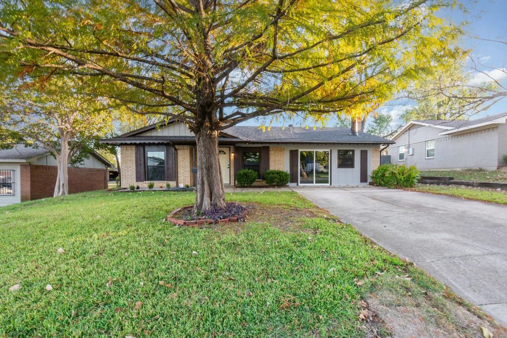 2420 Candleberry Drive, Mesquite