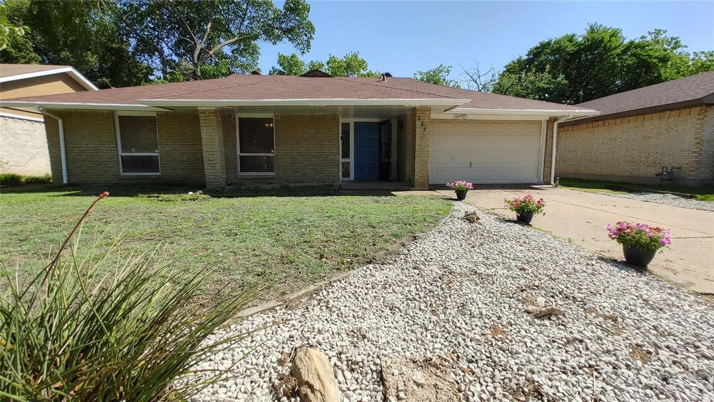 113 Harper Court, Grand Prairie