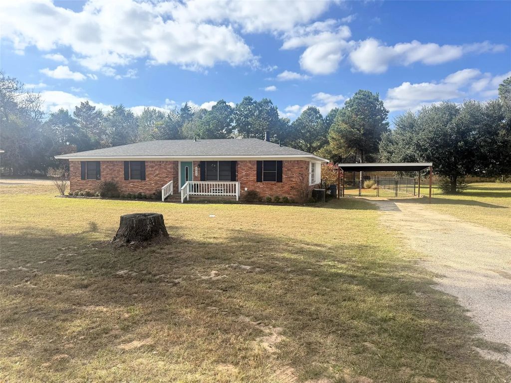 1011 N Main Street, Winnsboro