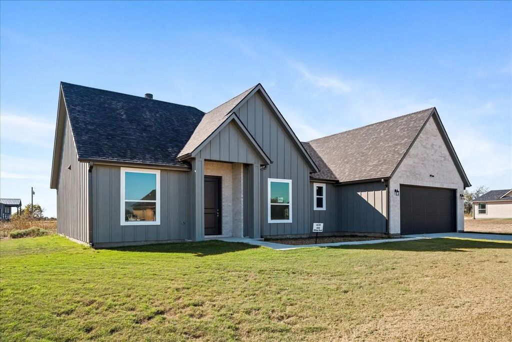 3232 Willow Road, Celeste