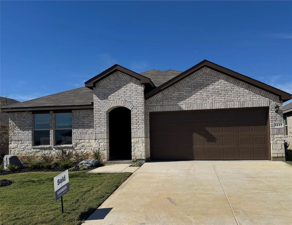 1517 Cansler Drive, Krum