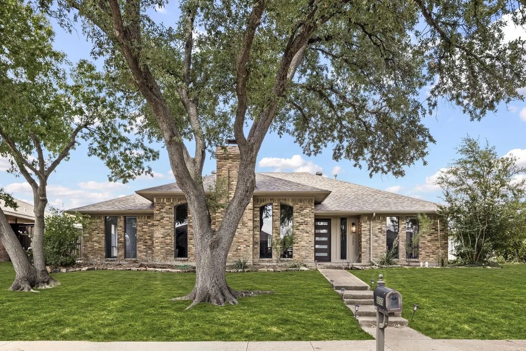 2205 Timberwood, Carrollton