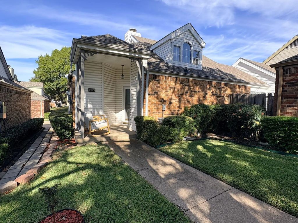 18024 Whispering Gables Lane, Dallas