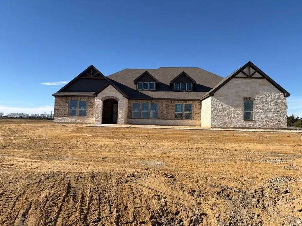 1002 Webb Court, Van Alstyne
