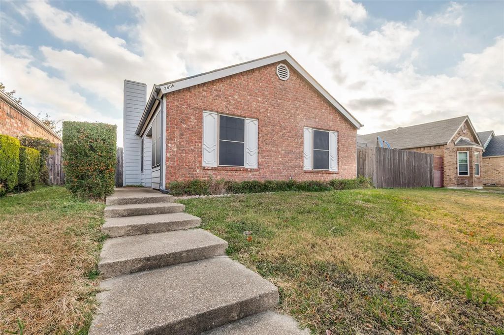 2806 Harvest Lake Drive, Irving