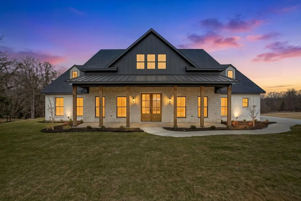 261 Zebrastone Way, Poolville
