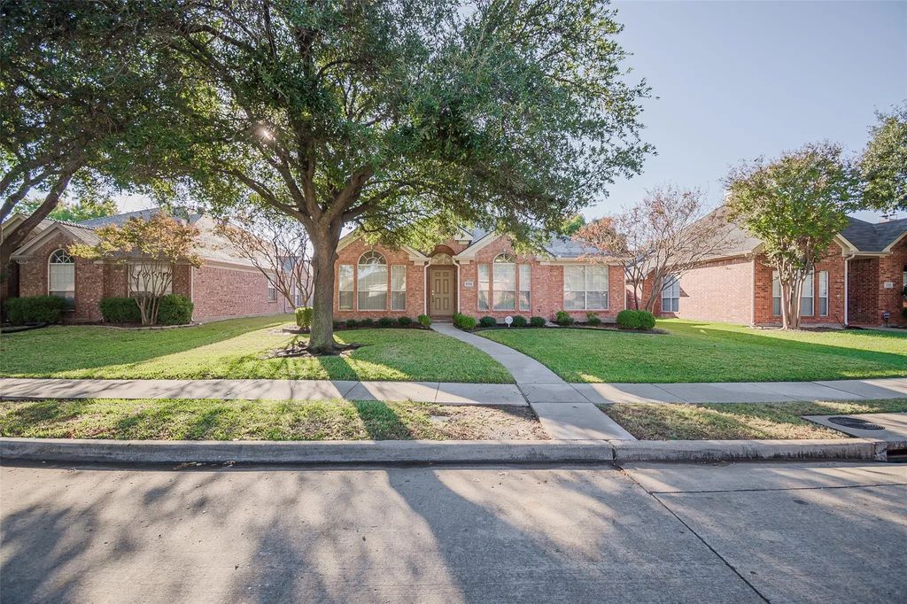 4724 Frost Hollow Drive, Plano