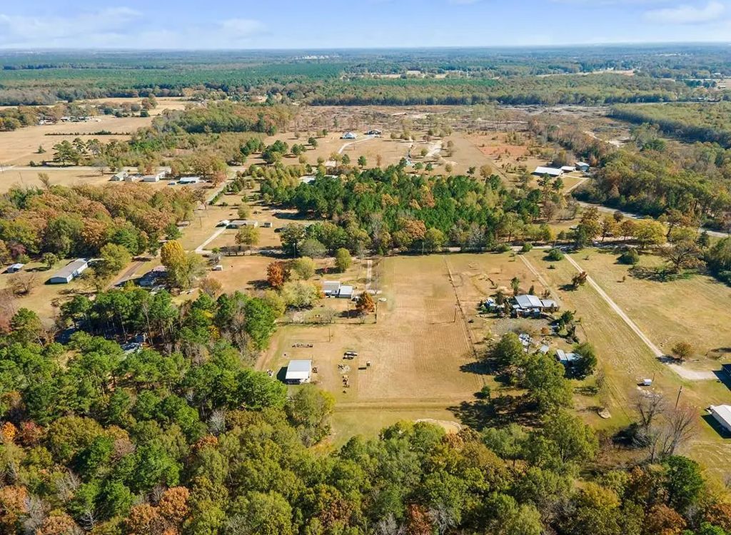 399 County Road 3015, New Boston