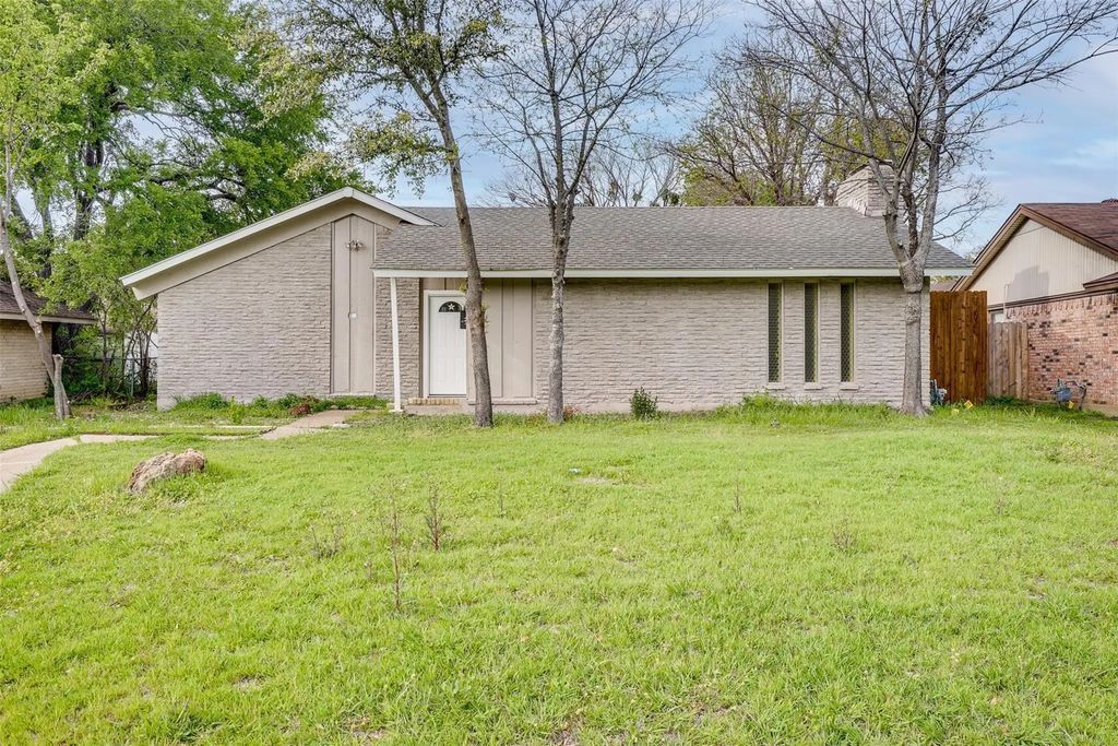 3805 W Rochelle Road, Irving