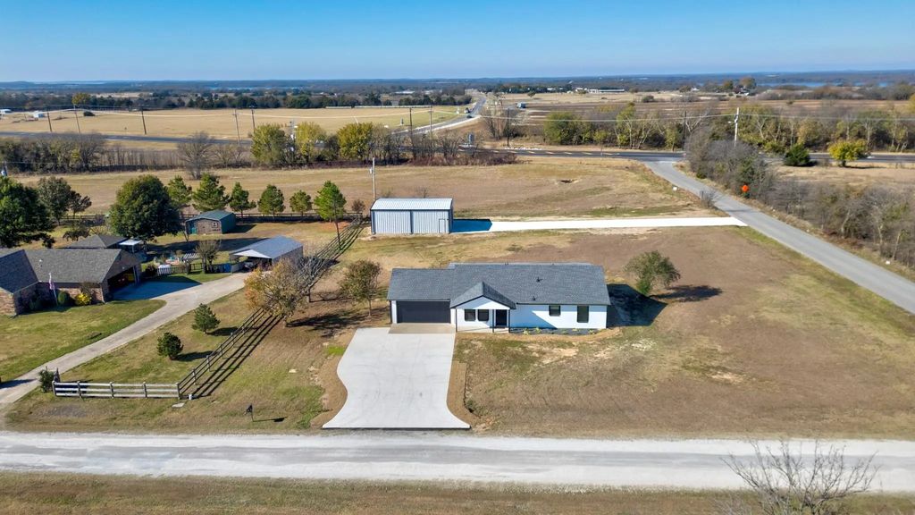 718 Arapaho Drive, Tioga